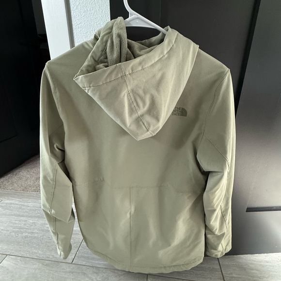 The North Face Women's Olive Ski Jacket - Picture 4 of 4